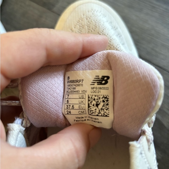 Nike Fresh Foam 680 sneakers - Picture 4 of 5